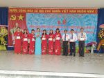 Hinh ảnh GV Nhận kỷ niêm chương vì sự nghiệp giáo Dục 2019-2020
