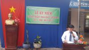 Hiệu trưởng lên phát biểu